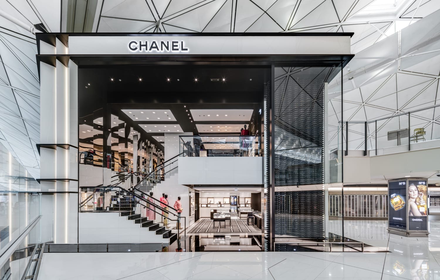 来香港国际机场体验「尊尚购物服务」　开启一场奢华时尚之旅