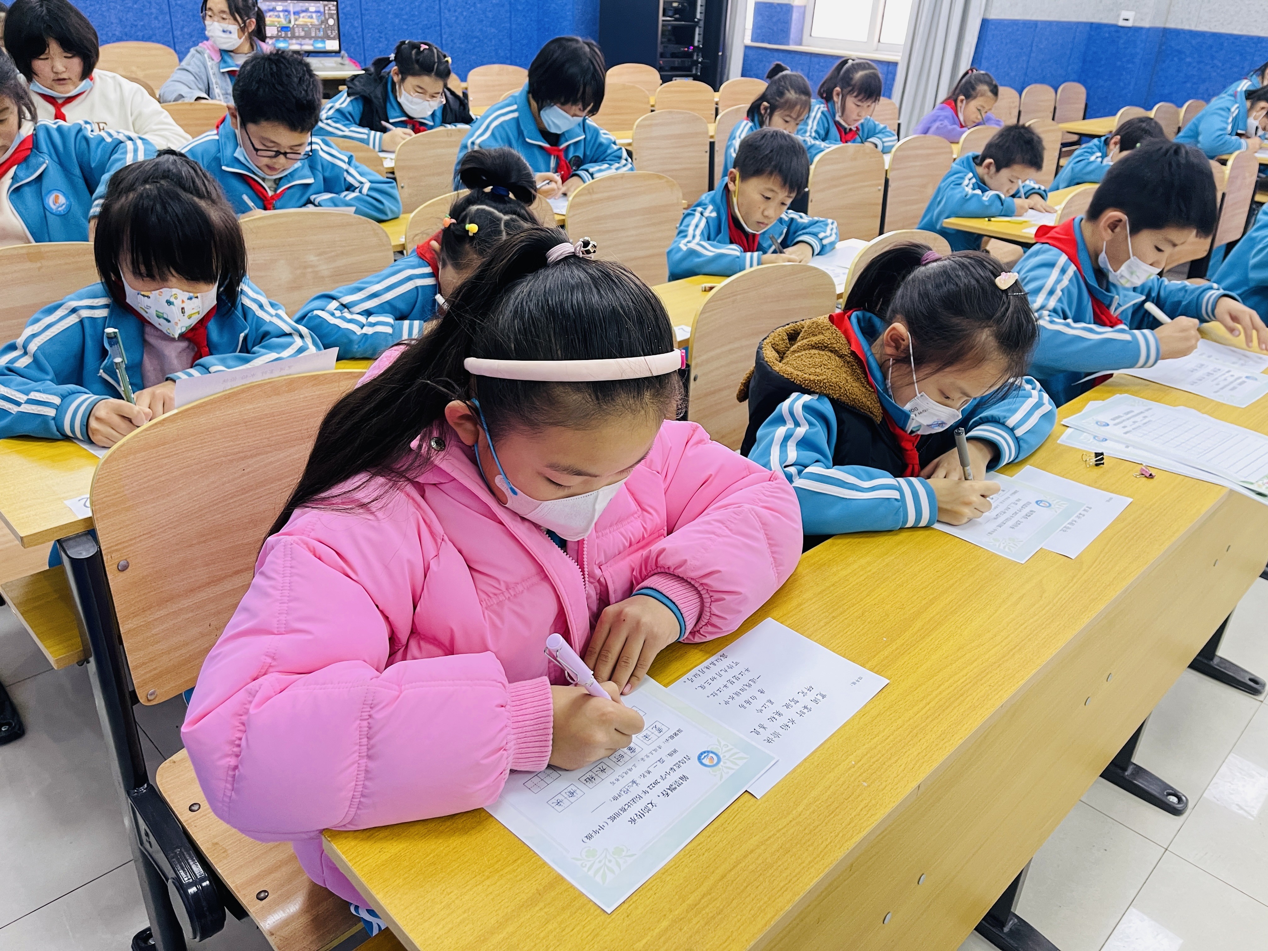 青岛蓝泰小学举行2022年“翰墨飘香，书写成长”学生书法比赛活动