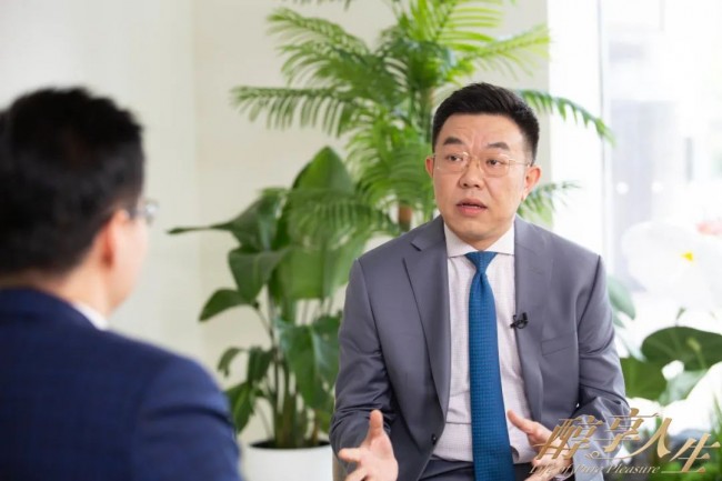 沃尔沃汽车销售副总裁于柯鑫谈新能源市场挑战与机遇