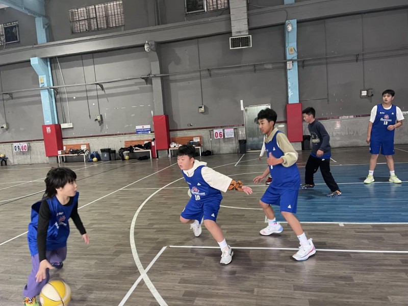 和县少年篮球广州集训营拓宽乡村孩子成长之路