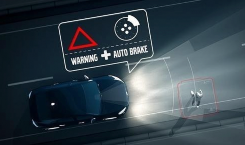 沃尔沃XC90安全性能卓越，倒车警示系统降低事故风险