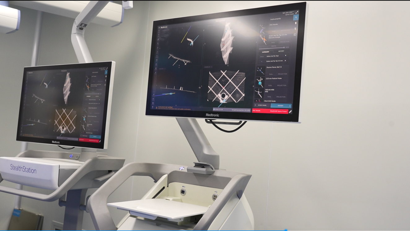 强直专科引领：美敦力 O臂数智导航可视机器人提升强直诊疗精确度、效率与安全性