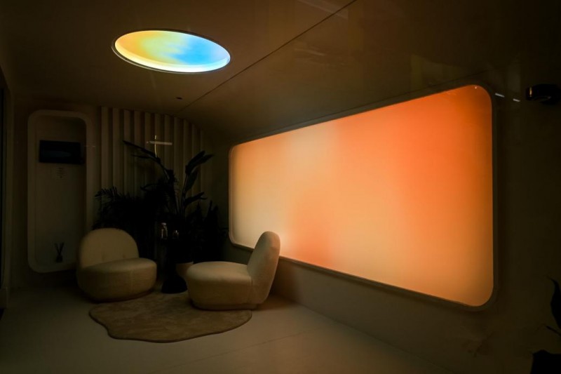 欧普酒店照明专业射灯：防眩设计与精准光束控制的结合