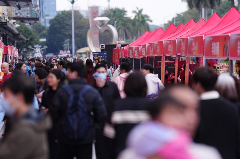 “启梦湾区 追光同行”春风行动大湾区大型招聘会在广州白云万达广场成功举办，即刻职达创新赋能求职新体验