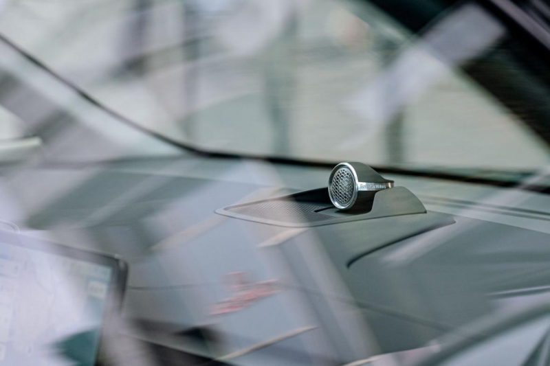 郭晶晶助力EM90香港亮相，沃尔沃汽车于柯鑫分享安全感理念