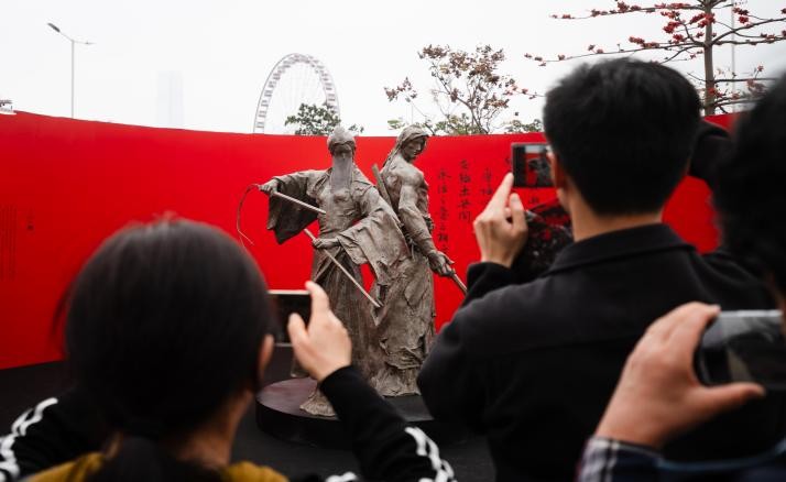 为期数月金庸百年诞辰纪念活动于香港盛大揭幕，李家超：金庸是世界了解中国文化的重要窗口